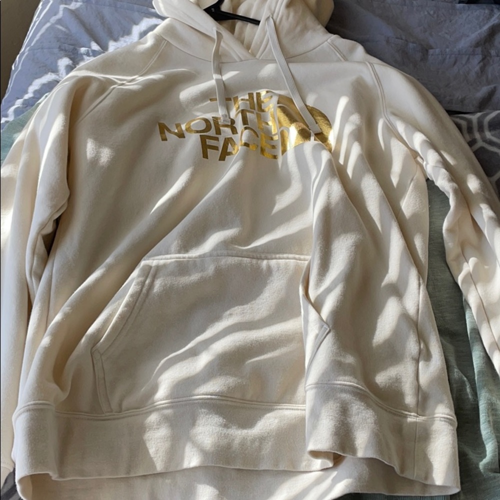 Women’s northface hoodie